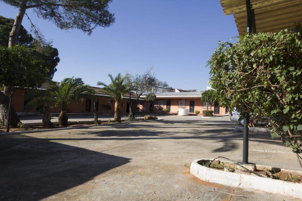 Hostal Nueva Andalucia Alcalá de Guadaira Dış mekan fotoğraf