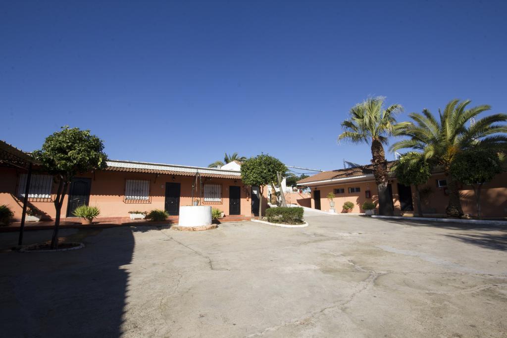 Hostal Nueva Andalucia Alcalá de Guadaira Dış mekan fotoğraf