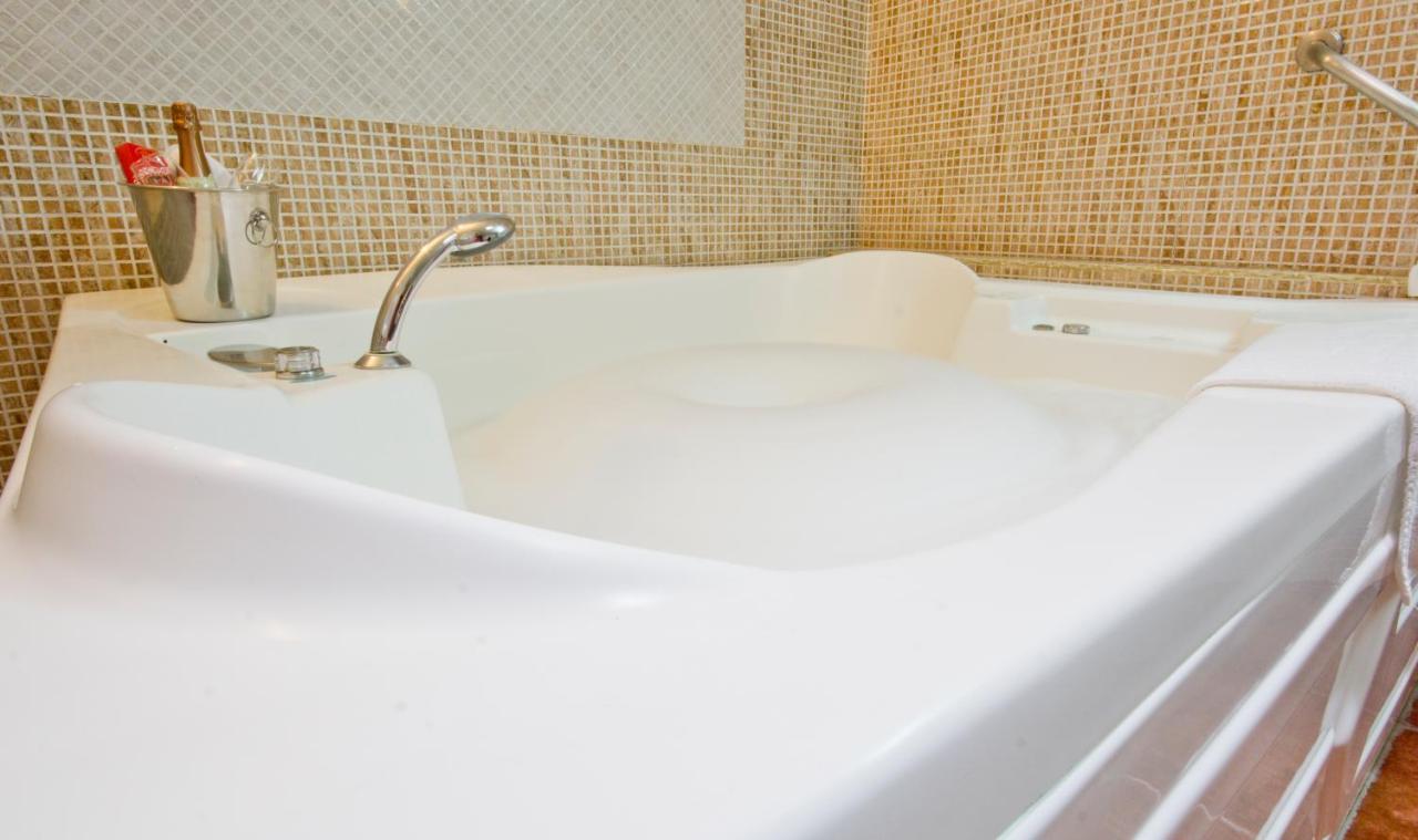 Hostal Nueva Andalucia Alcalá de Guadaira Dış mekan fotoğraf