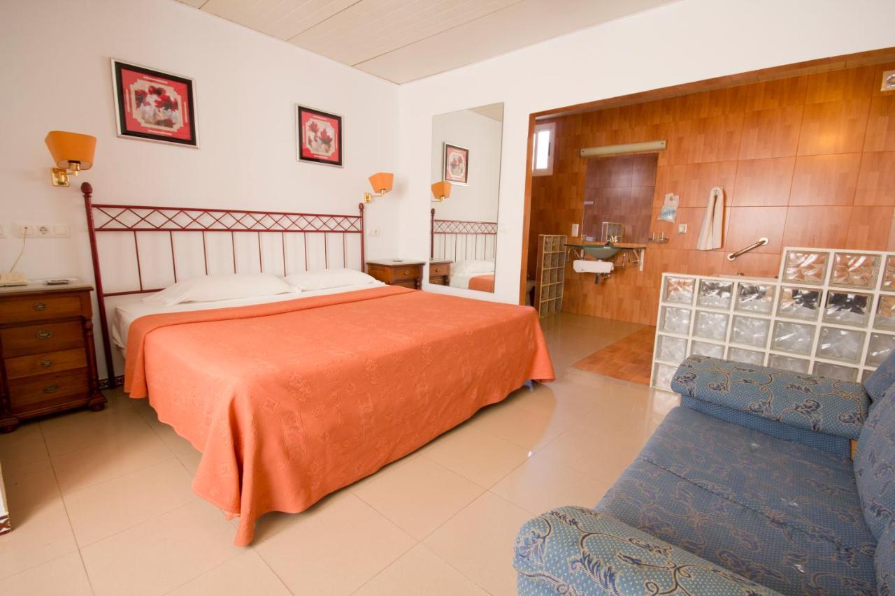Hostal Nueva Andalucia Alcalá de Guadaira Dış mekan fotoğraf